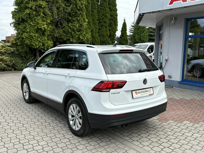 Volkswagen Tiguan AD 8