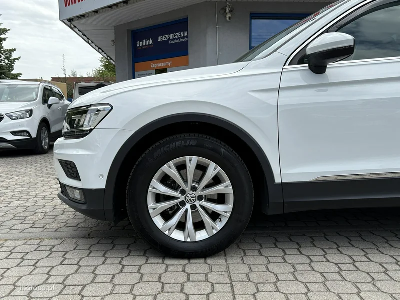 Volkswagen Tiguan AD 10