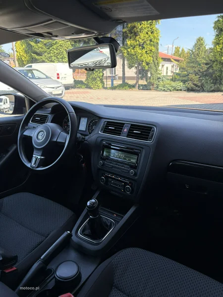 Volkswagen Jetta VI 11