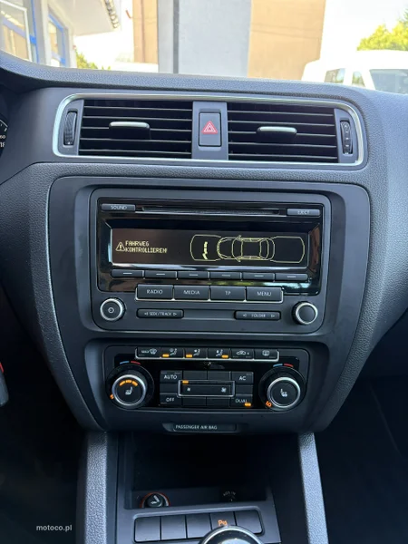 Volkswagen Jetta VI 21