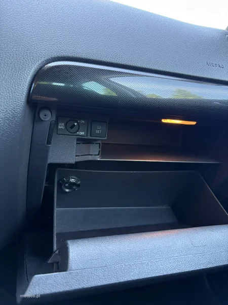Volkswagen Jetta VI 26