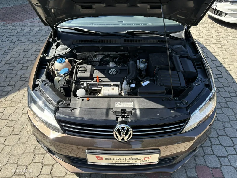 Volkswagen Jetta VI 30