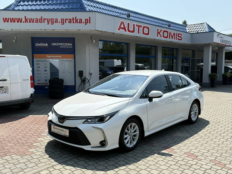 Toyota Corolla E210 2