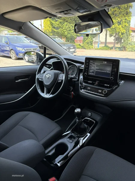 Toyota Corolla E210 14