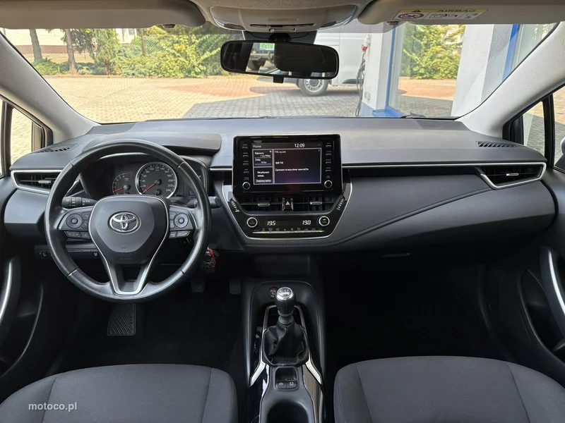 Toyota Corolla E210 15