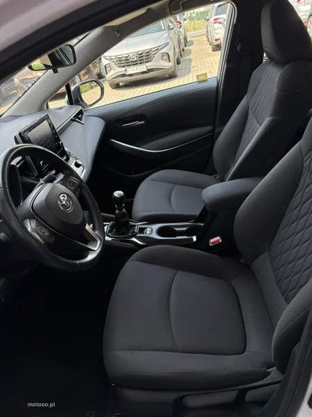 Toyota Corolla E210 17