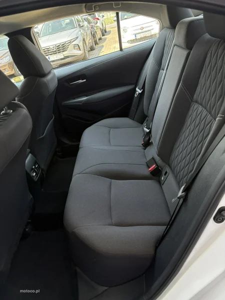 Toyota Corolla E210 18