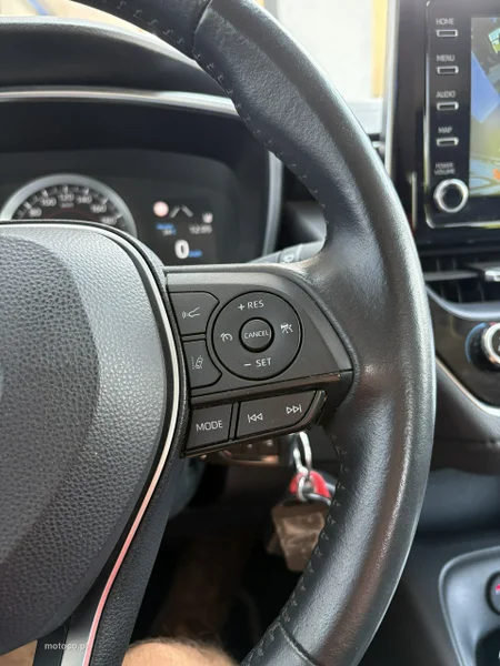 Toyota Corolla E210 24