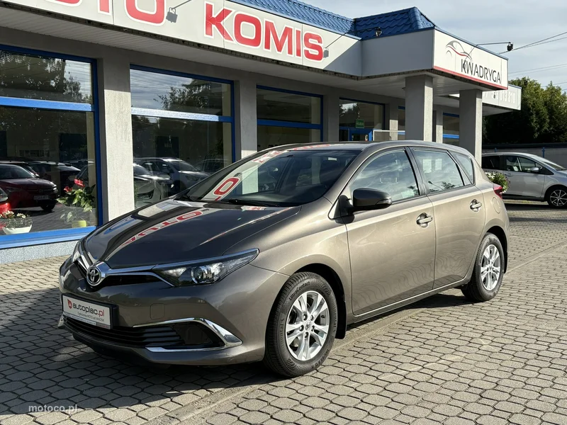 Toyota Auris E180 2