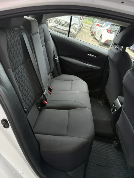 Toyota Corolla E210 19