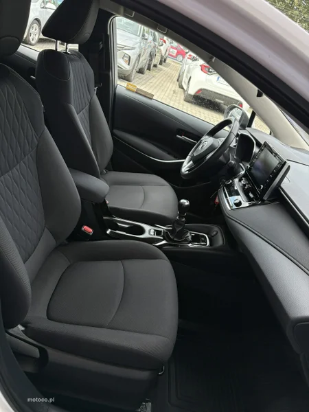 Toyota Corolla E210 20