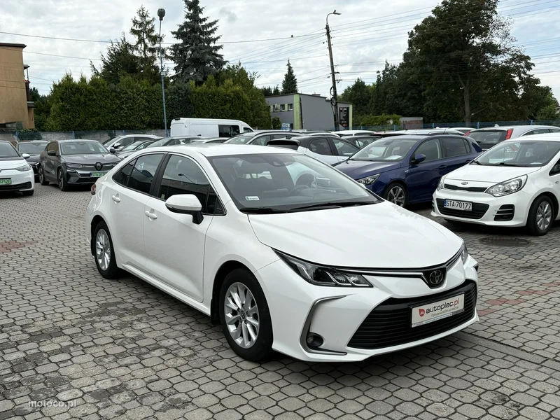 Toyota Corolla E210 4