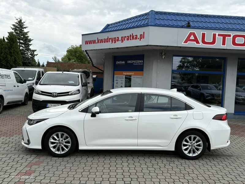 Toyota Corolla E210 9