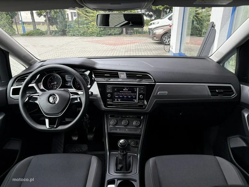 Volkswagen Touran 5T 13