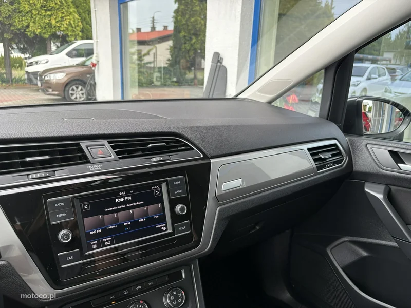 Volkswagen Touran 5T 14