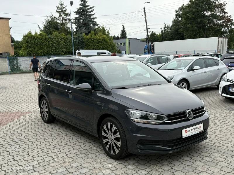 Volkswagen Touran 5T 4