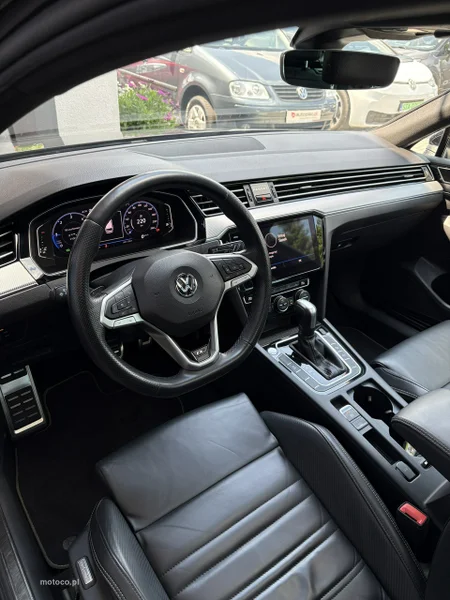 Volkswagen Passat B8 13