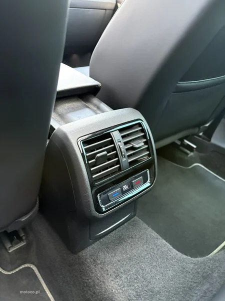 Volkswagen Passat B8 38