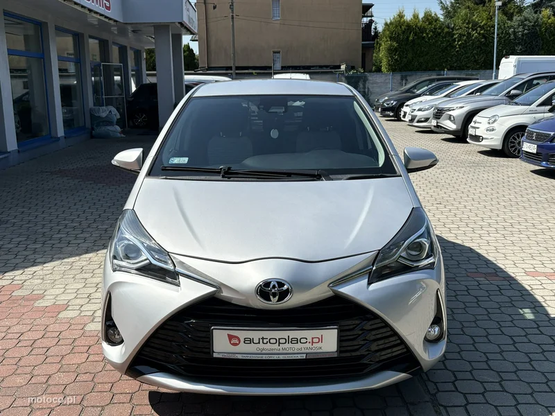 Toyota Yaris XP130 3