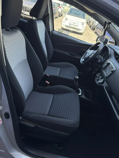 Toyota Yaris XP130 21