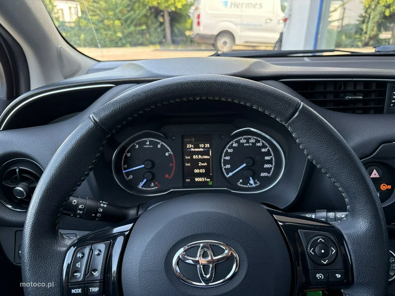 Toyota Yaris XP130 22