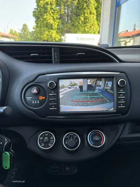 Toyota Yaris XP130 23