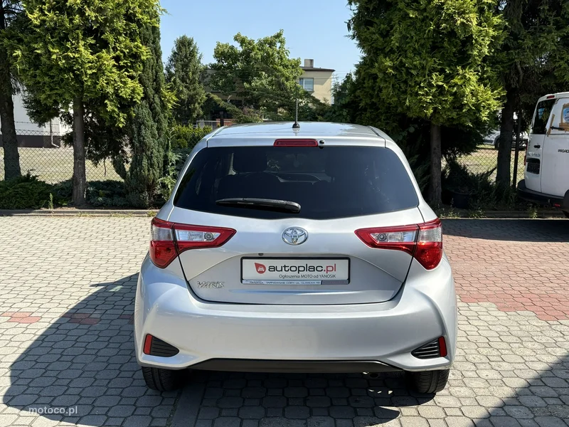 Toyota Yaris XP130 7