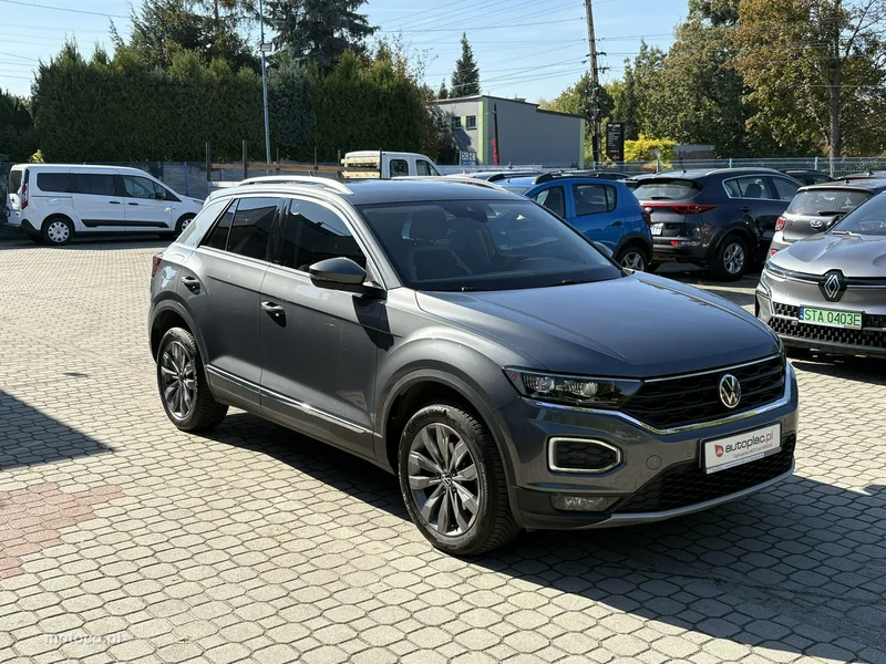 Volkswagen T-Roc A1 2