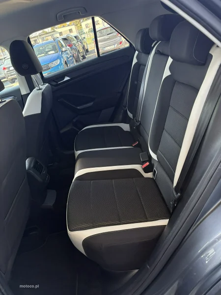 Volkswagen T-Roc A1 15