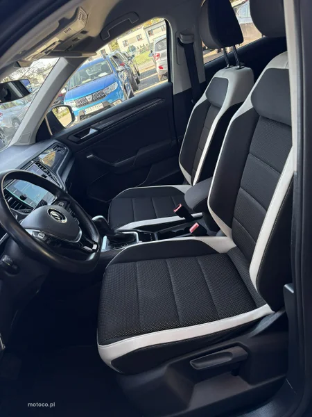 Volkswagen T-Roc A1 16