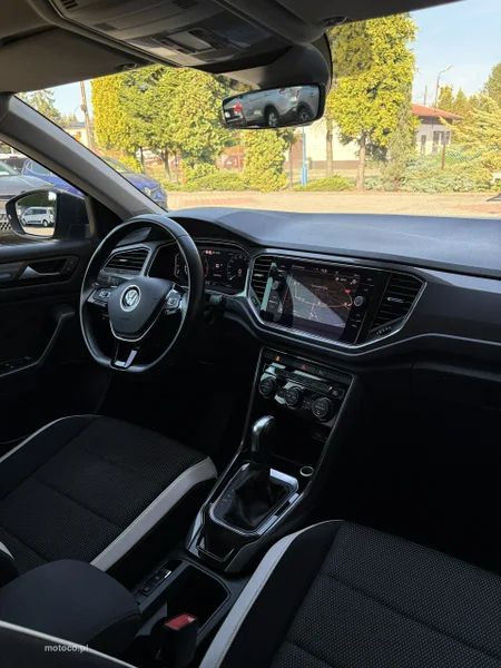 Volkswagen T-Roc A1 10