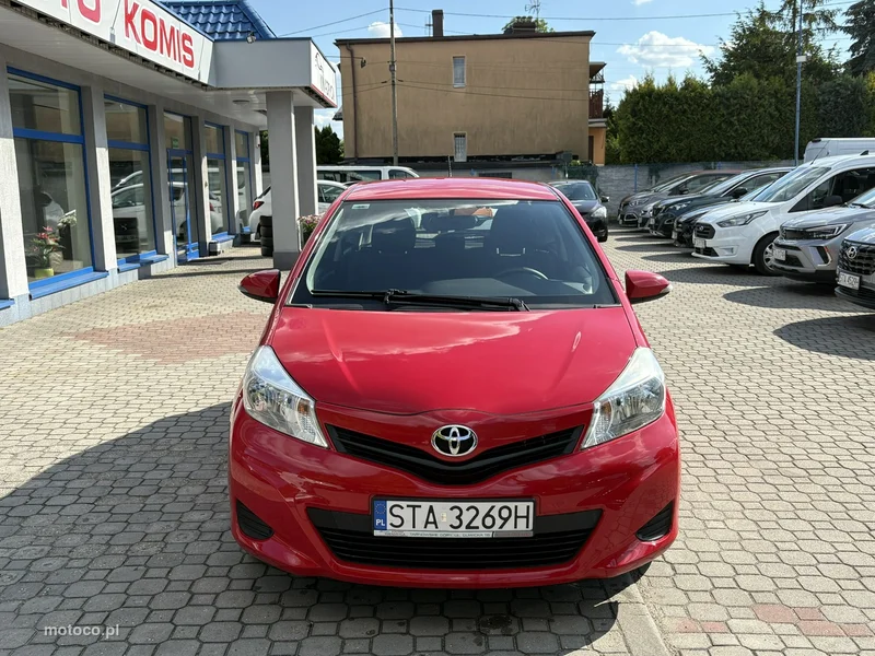 Toyota Yaris XP130 2