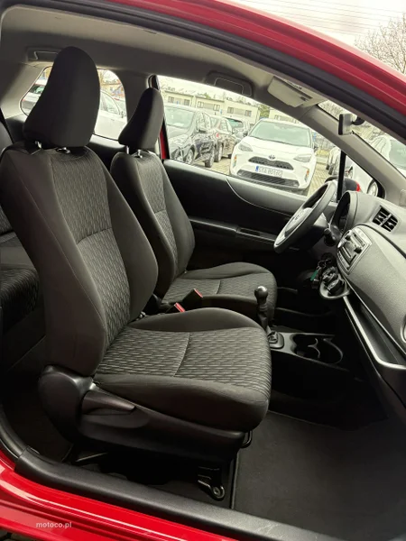 Toyota Yaris XP130 13