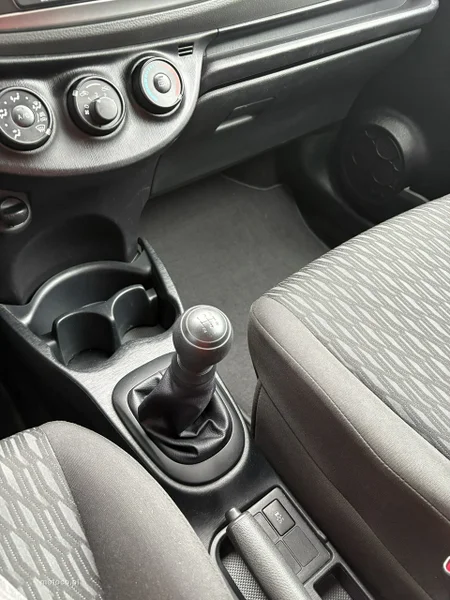 Toyota Yaris XP130 17