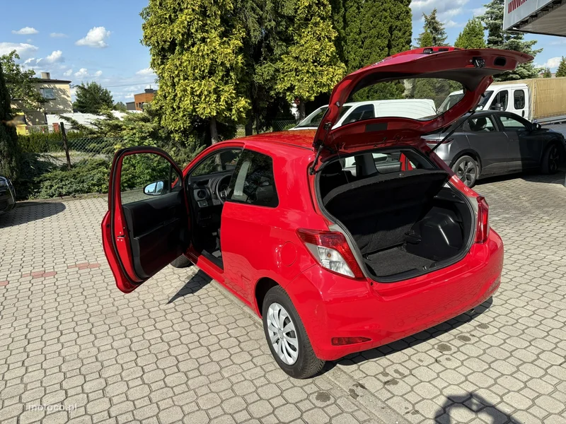 Toyota Yaris XP130 21