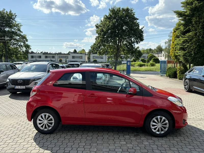 Toyota Yaris XP130 4