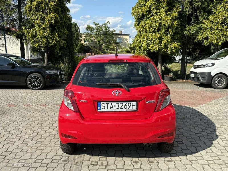 Toyota Yaris XP130 6