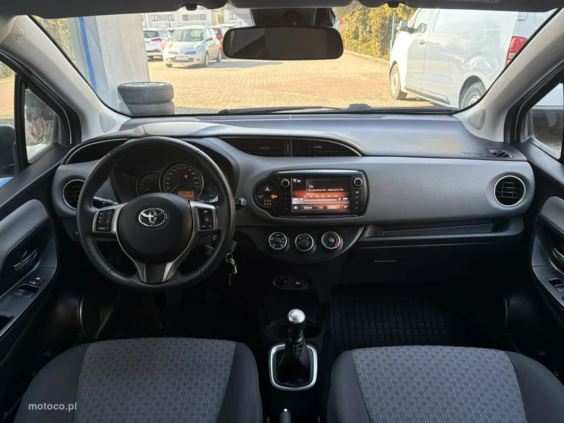 Toyota Yaris XP130 12
