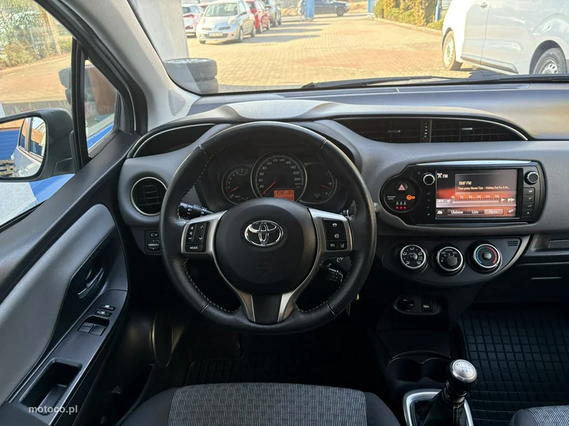 Toyota Yaris XP130 18