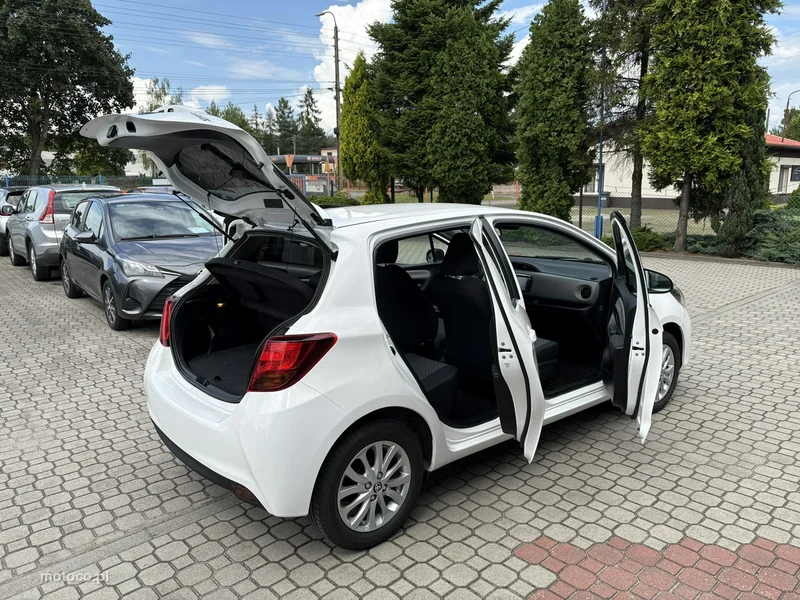 Toyota Yaris XP130 25