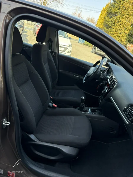 Peugeot 301 14