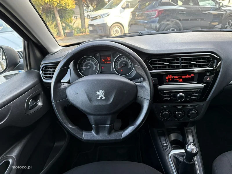 Peugeot 301 15