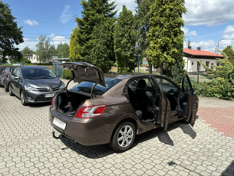 Peugeot 301 22