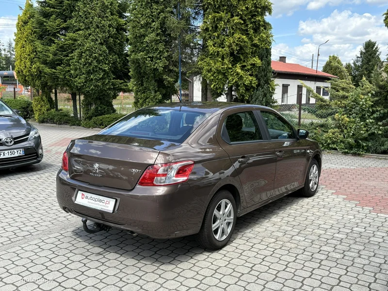 Peugeot 301 5