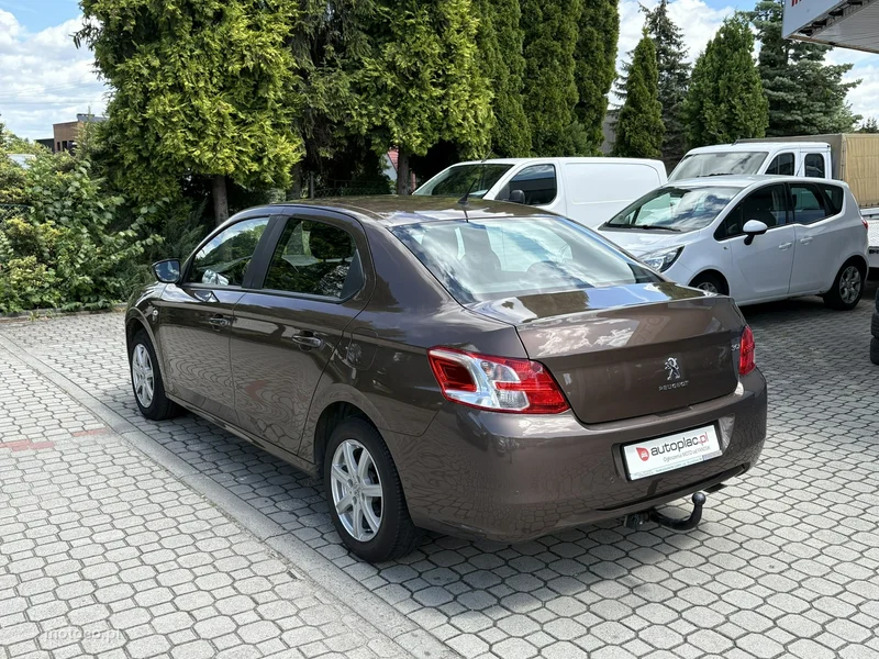 Peugeot 301 6