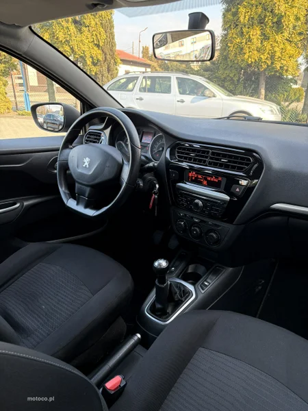 Peugeot 301 9