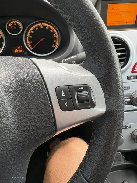 Opel Corsa D 22