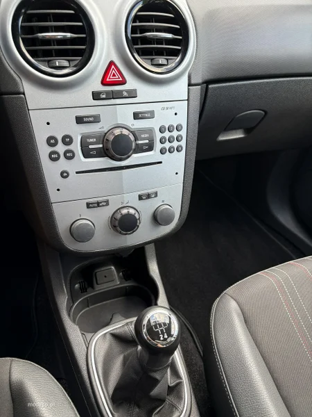 Opel Corsa D 24