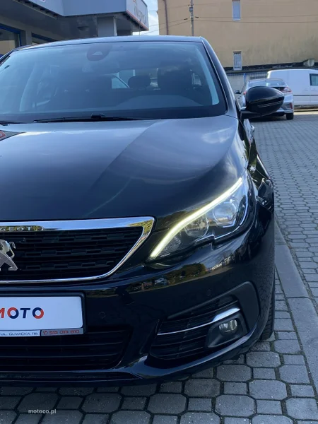 Peugeot 308 8