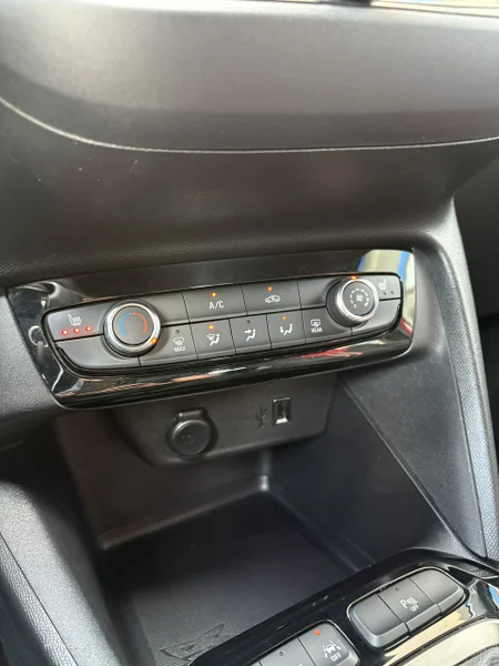 Opel Corsa F 27
